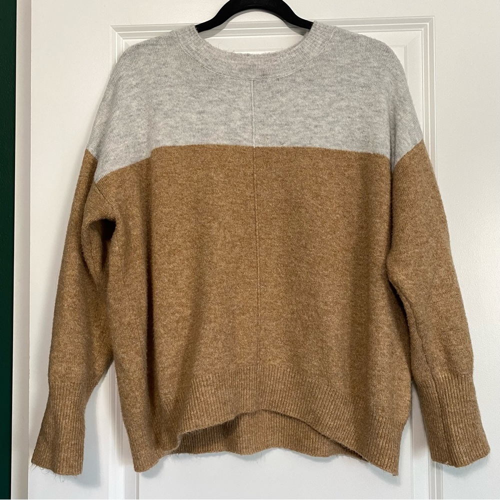 Vince Camuto Sweater
